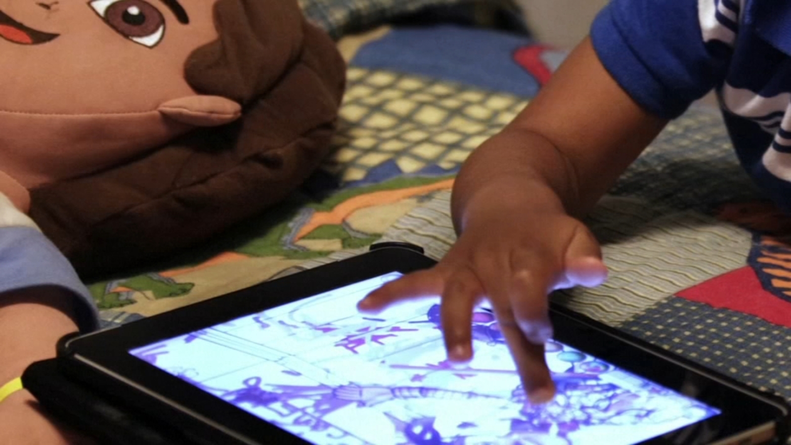 ‘Get off your phones’: Surgeon general advisory calls on kids to cut screen time
