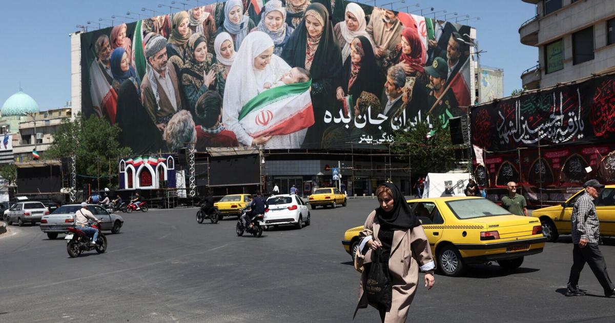US strikes southern Iran, boats attempting to lay mines | National Politics