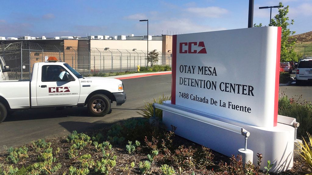 CA Dems sound alarm over new ICE detention center policy
